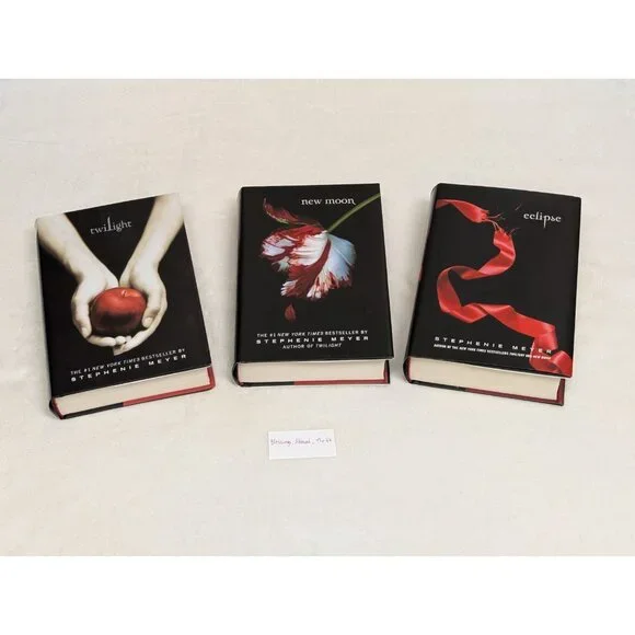 Autographed 3-Book Set by Stephenie Meyer – Twilight, New Moon, Eclipse Signed - Picture 2 of 8